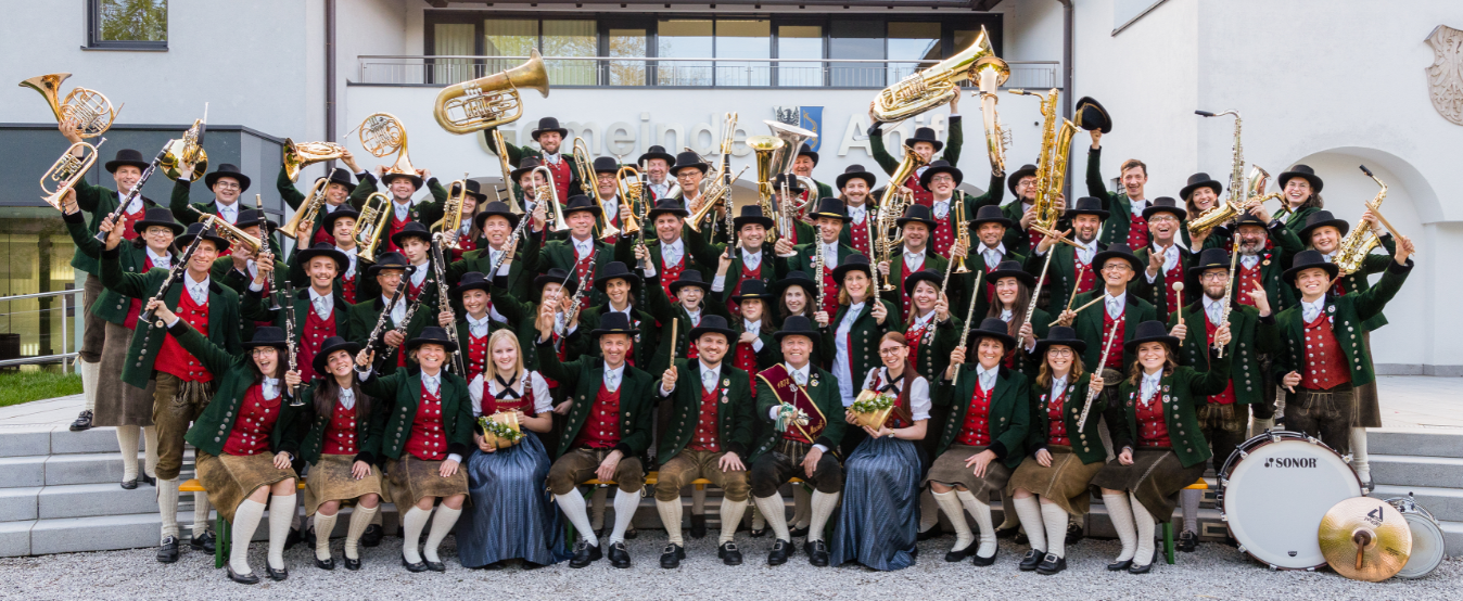 Gruppenbild der Musikkapelle Anif