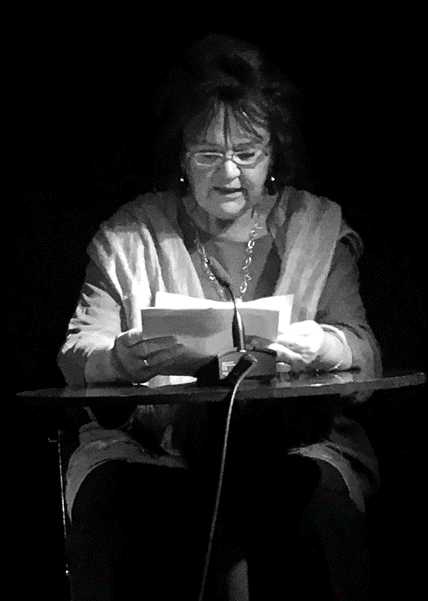 Lissi beim lesen